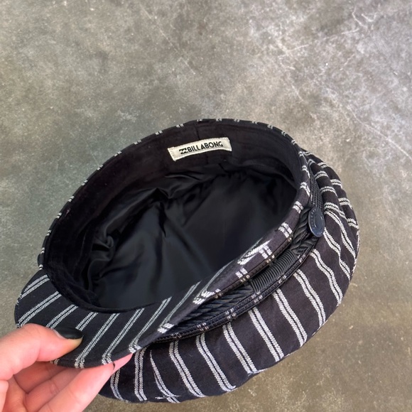 NWOT - Billabong Women’s Cap - Picture 7 of 9
